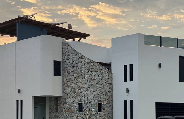 Casa Roca Blanca Beachfront Gated Community with shared Pool