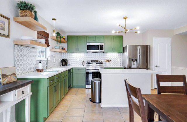 Casa Rosario- a stylish home located 20/30 mins from all the SA attractions!n