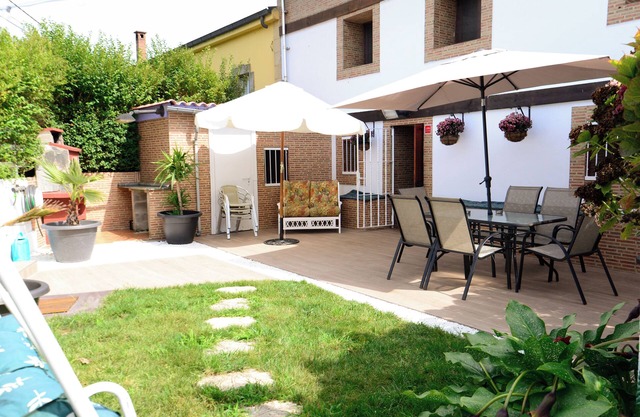 Casa Rural con Piscina a 2 km de la Playa