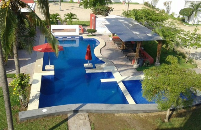 Casa Seasons, a cozy home three blocks from the beach
