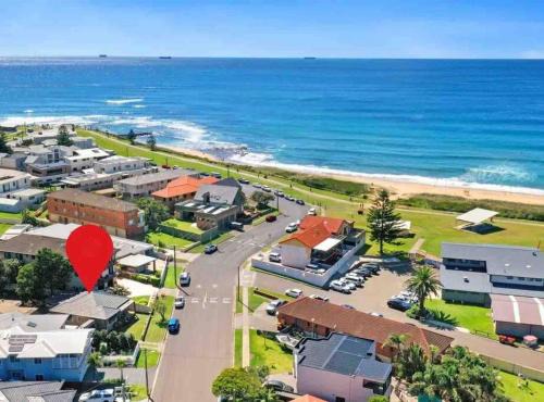 Casa Solé - Calm 1BR Escape by Towradgi Beach