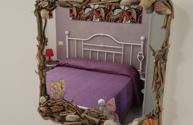 Casetta Romantica Viola Lerici