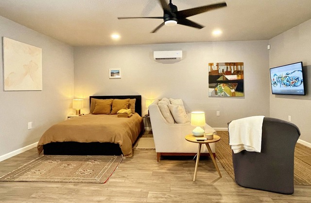 Casita at Casa Rambler (Pet-friendly guest house!)