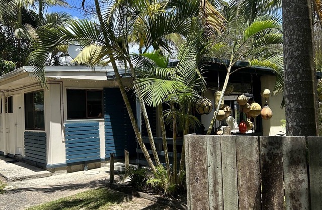Castaways on Fraser - K'Gari (Fraser Island)
