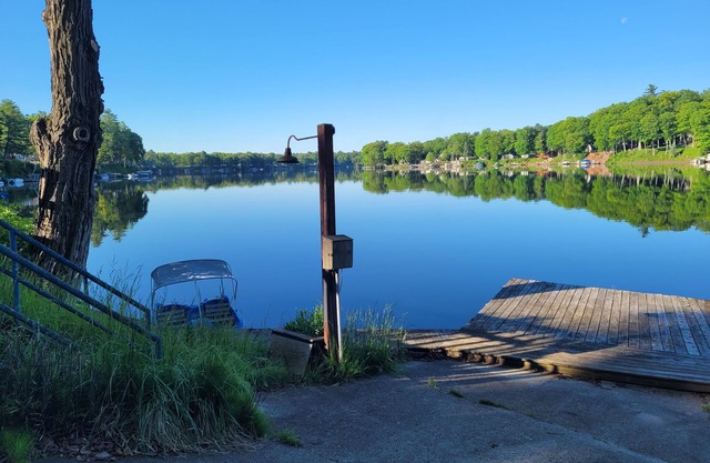 Castaways Cottage on Croton Pond (#1)