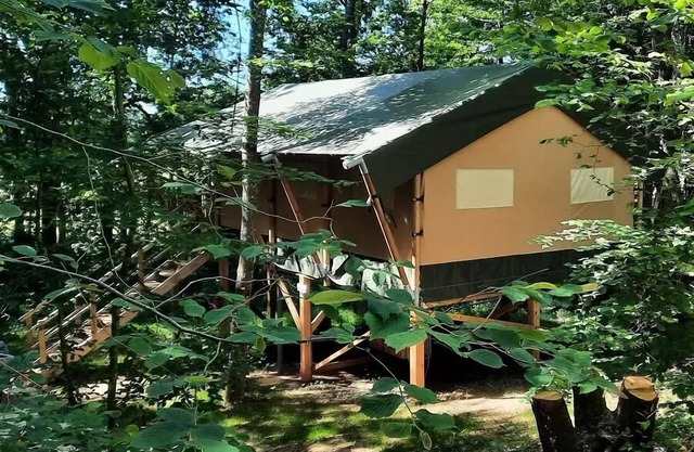 Castelwood Lodges* - 4 Person Safari Tent
