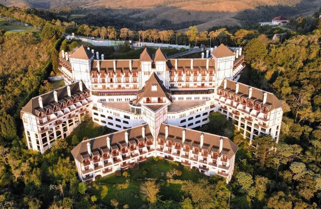 CASTLE IN THE MOUNTAINS
