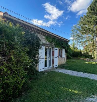 Castres maisonnette proche du centre ville, parking et jardin
