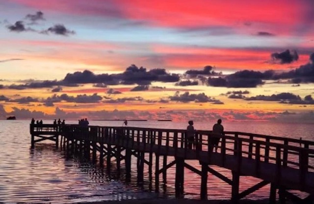 Catch the Breeze on Crystal Beach