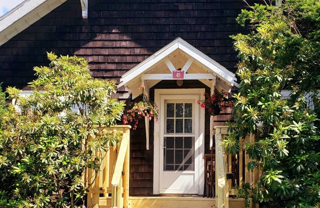 Catskill Getaway - Great for Skiers. 2 Miles To Windham Mountain, 6 To Hunter