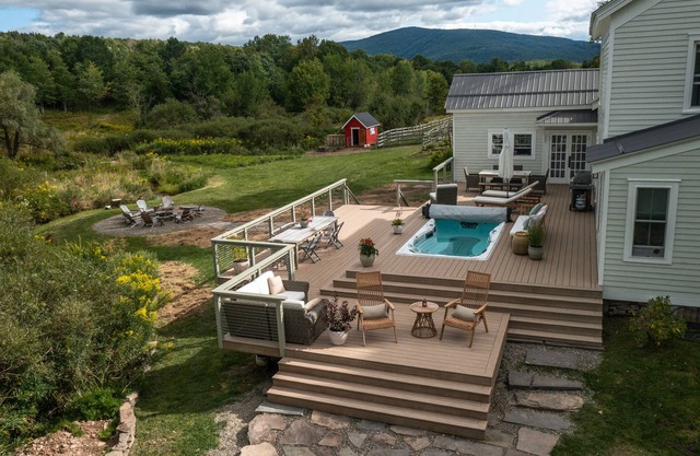 Catskills Private Farm Retreat - Pet-Friendly - Hot Tub, Sauna & Mountain Views