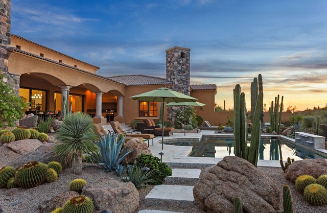 Cave Creek Serenity and Privacy with Gorgeous Mountain and Desert Views!