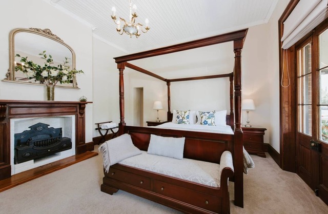 Cawarra on the Park Historic Mudgee Grandeur