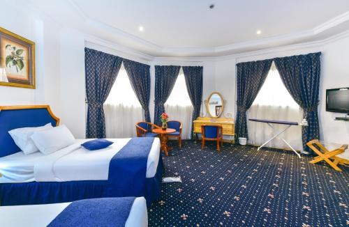 Cayam Hotel
