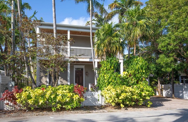 CEASAR'S PARADISE - A MODERN LUXURY RETREAT W/4+ Bedrooms/5.5 Baths