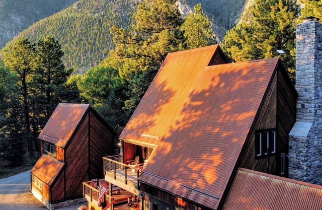 Cedar Lodge - private and spacious home - enjoy a cozy fire!