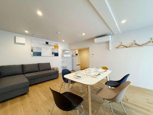 Celine Kanayama by b hotel - Vibrant 1BR Downtown Shopping & Dining Nearby 11