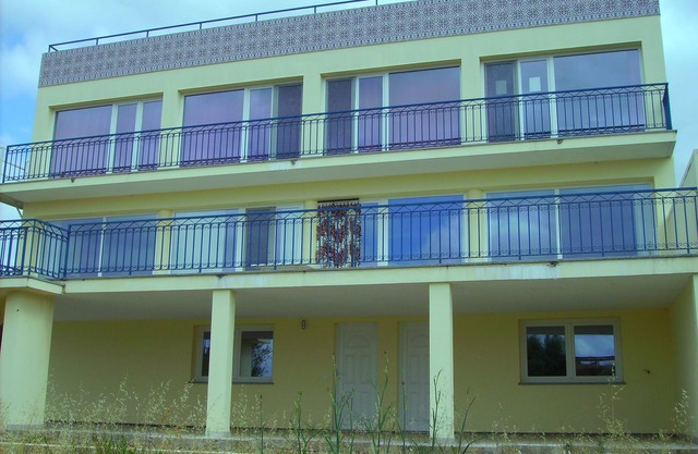 Center Portugal, 3 min walk to the Tagus, 10 min drive to the beach.