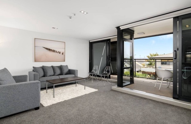 Central Apartment with Pool, Spa, Sauna and Gym