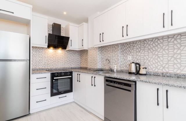Central Flat Close to Sea in Muratpasa