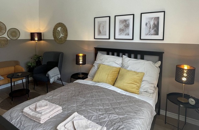 Central furnished ground floor apartment in Duisburg-Neudorf