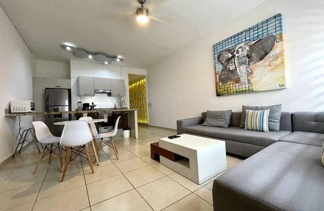 Central location - walk everywhere!