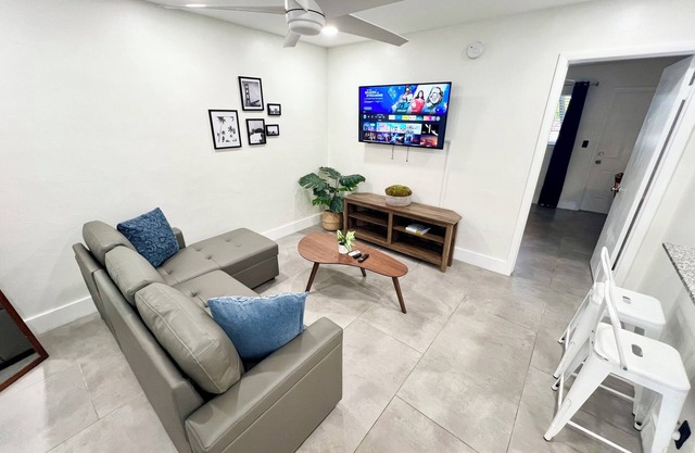 Central, Nice&Modern 1Br 1Bath Apt in Lake Ridge
