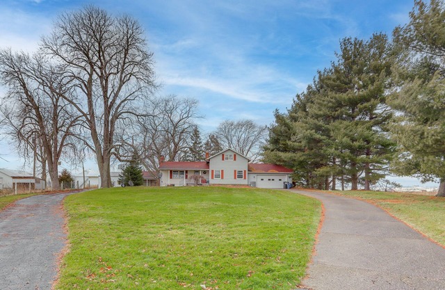 Central & Private Milan Home ~ 10 Mi to Sandusky!