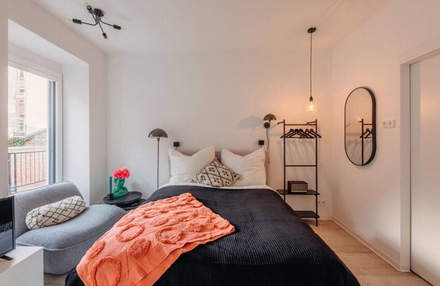 Central Stay | Design Apartment | Balcony & WiFi