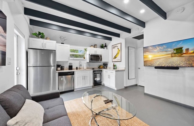 Centrally Located and Stylish 1BR/1BA Guest House