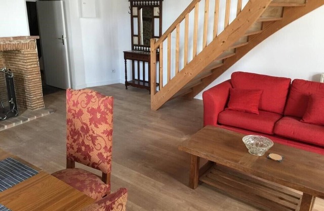 Centrally located apartment in one of the oldest buildings in Chalus.