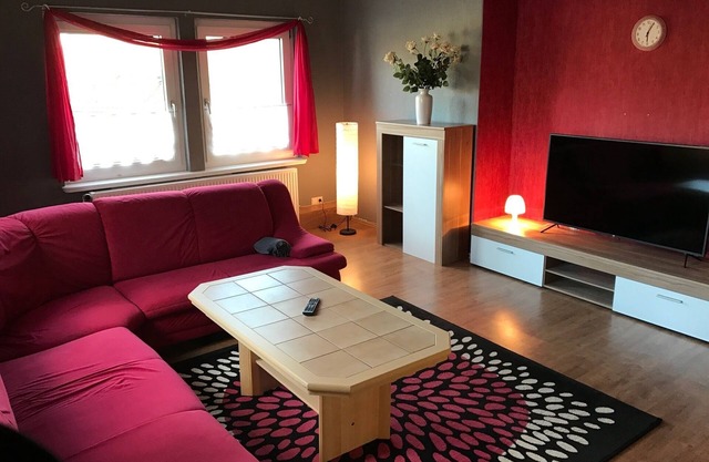 Centrally located for visitors to the Harz, trade fair guests, fitters, Alfeld (5min), Leineberg