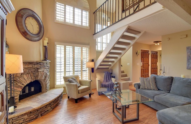 Centrally Located Escape w/Pool Access in Phoenix