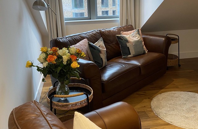 Centrally located, luxury, modern 3 bedroom, 2 bathroom apartment