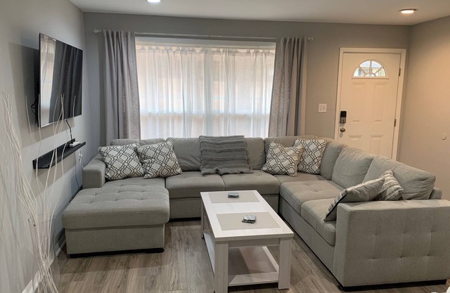 Centrally located NoDa Pad