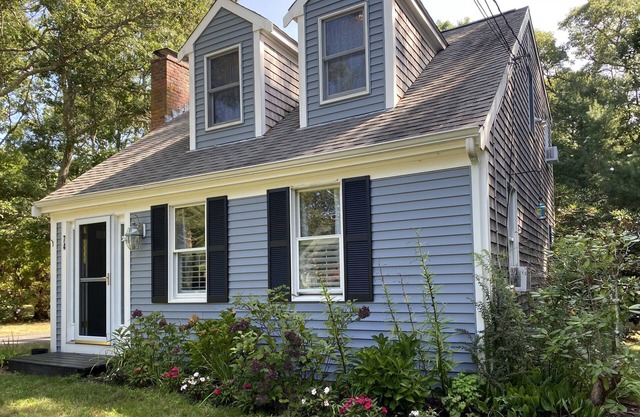 Centrally Located Quintessential Cape Cod Retreat