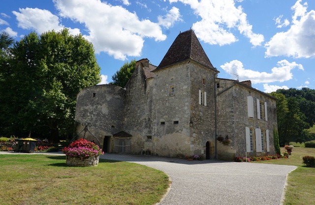 Château Privé Avec Grand Parc, Foret et Piscine
