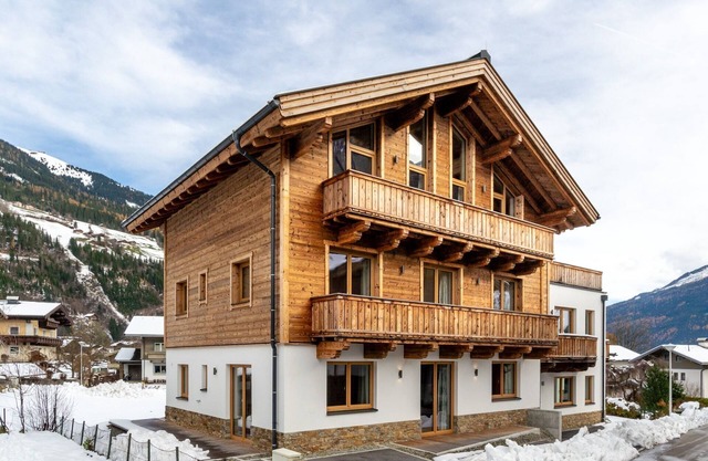 Chalet in Neukirchen near Ski Slopes