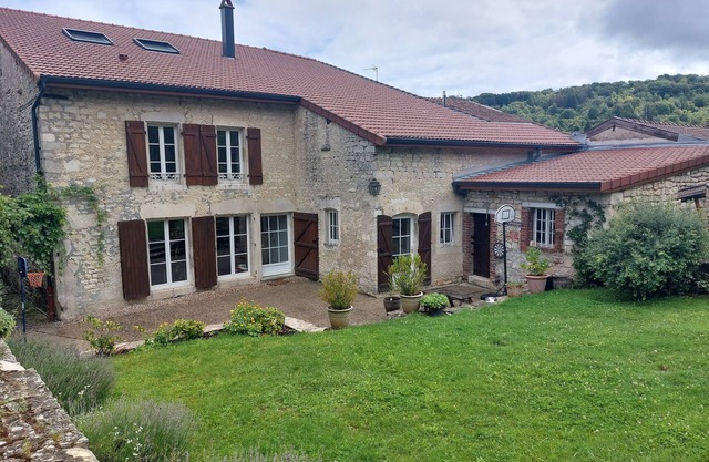 Charmante Maison de Campagne à Côté du lac de Madine