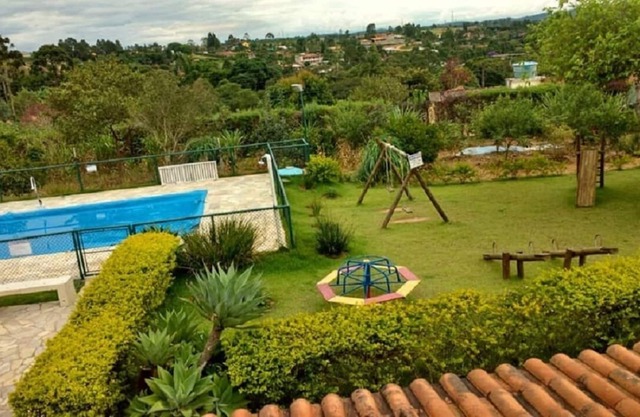 Chacara Santana Ibiuna - 60km of SP without education