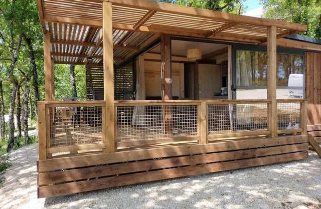 Chalet 3 étoiles - Piscine - efchbh