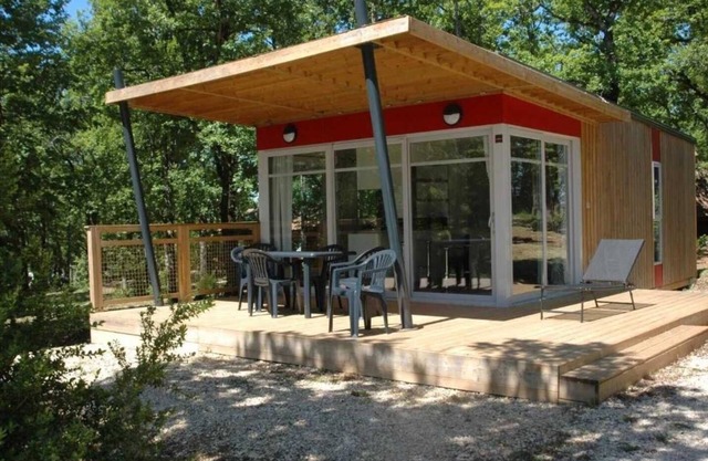 Chalet 3 étoiles - Piscine - efchcc