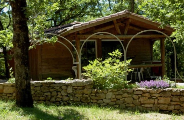 Chalet 3 étoiles - Piscine - efchcd