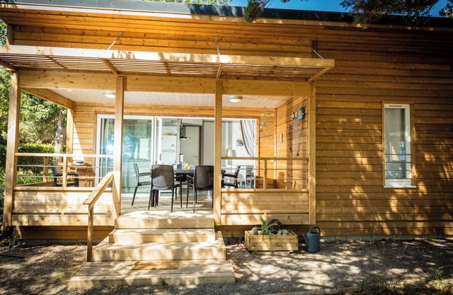 Chalet 4/6 persons, Etang de Thau. Book on https:/www.lou-labech.fr/