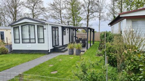 Chalet 516 op Recreatiepark De Wielen