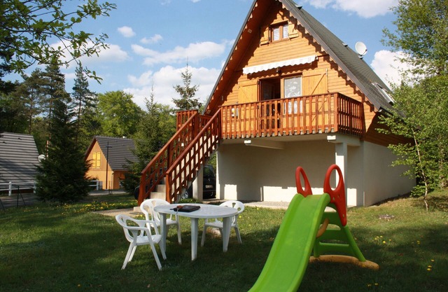 Chalet between lakes and mountains, unlimited fishing