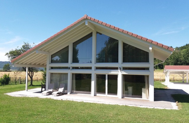 Chalet Bien-être de 100m² Avec Sauna et Balnéo - à 1km du Lac de Chalain