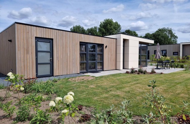Chalet for 4 persons with 2 bedrooms and terrace at EuroParcs De Hooge Veluwe