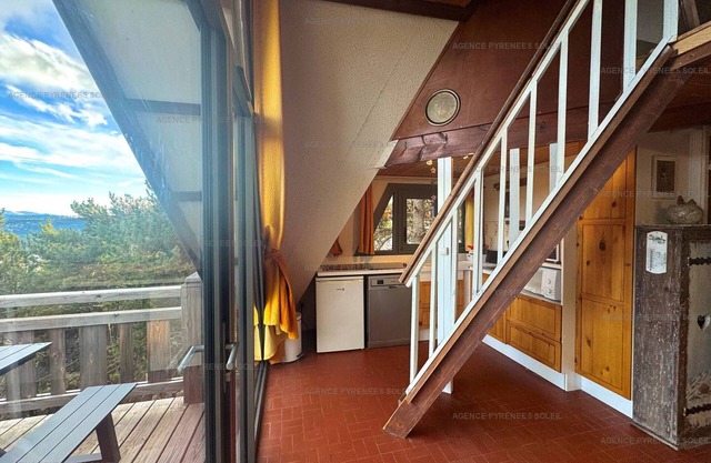 Chalet for 6 with balcony and parking in Les Angles