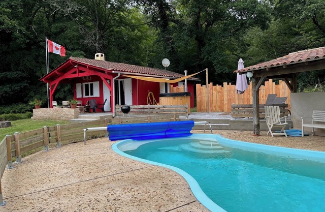 Chalet Canadien en Bord D'étang